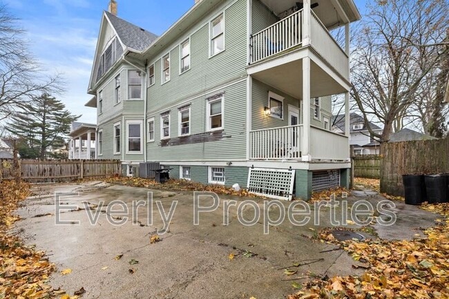 Building Photo - 1814 College Ave