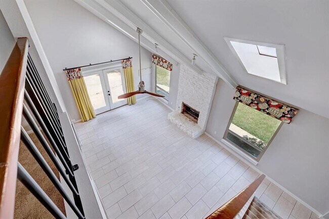 Building Photo - 10408 Doering Ln