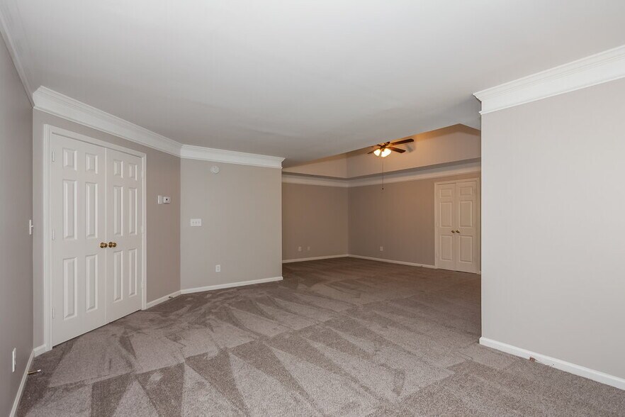 Building Photo - 10421 Henbane Ct