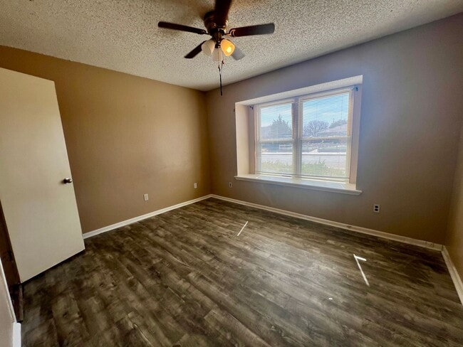 Building Photo - Charming 4 Bedroom in Cooper ISD