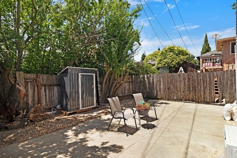 Building Photo - 415 Napa St