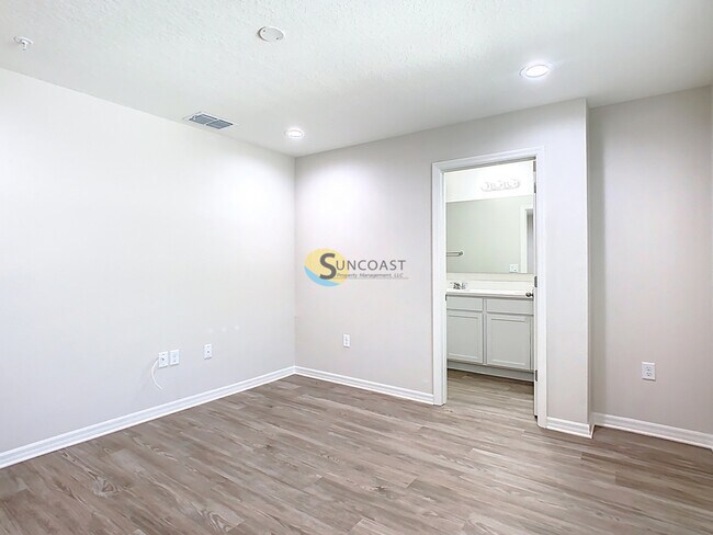 Building Photo - 3821 SW 43rd Ct
