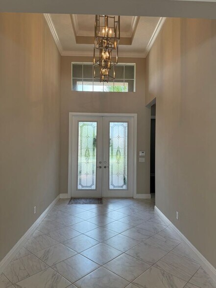 Building Photo - 16015 Cape Coral Dr