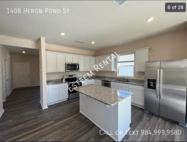 Building Photo - 1408 Heron Pond St