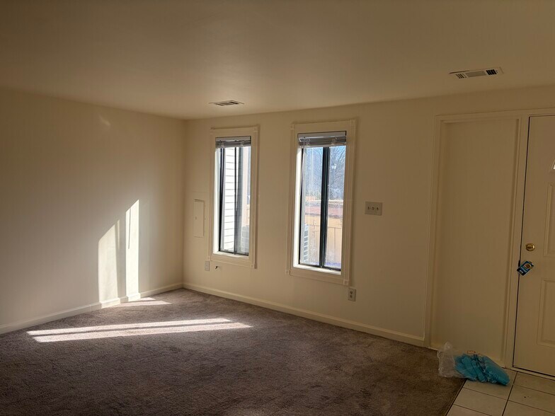 Building Photo - 9709 Docena Dr