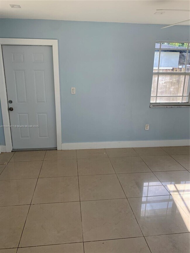 Building Photo - 7331 SW 16th St