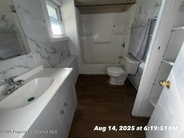 Building Photo - 1008 Fisk St