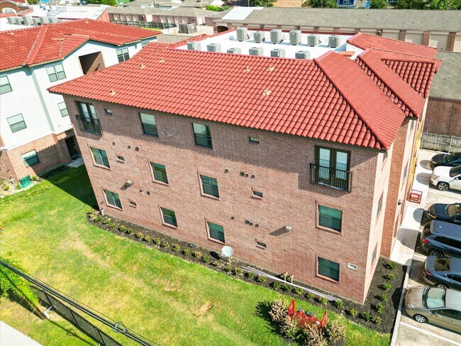 Building Photo - 10102 Neuens Rd