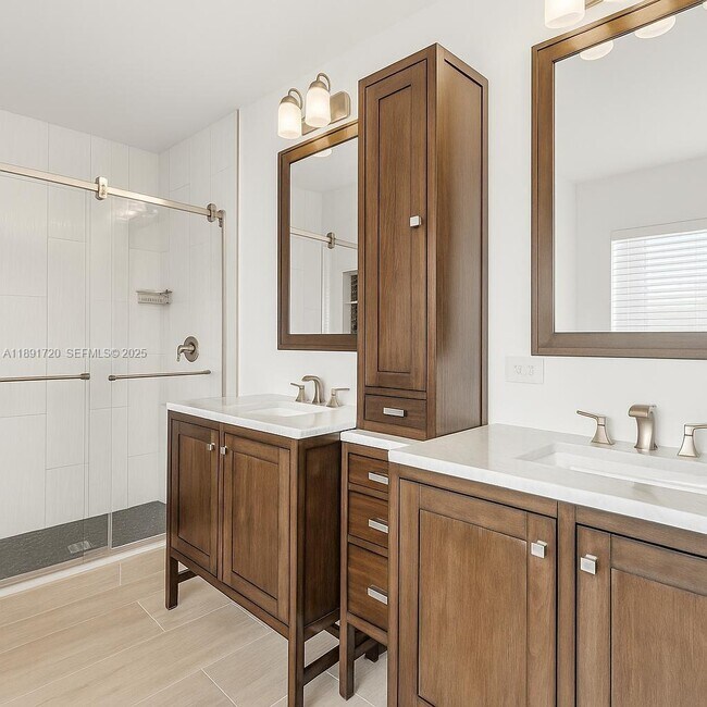 Building Photo - 214 La Costa Ct