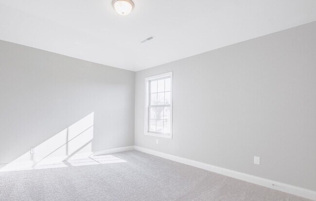 Building Photo - Gorgeous Newer Construction Home!