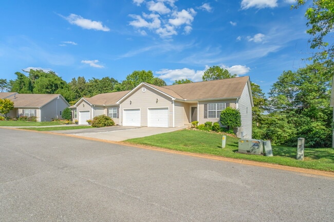 Building Photo - 1034 Brittany Deanne Ln