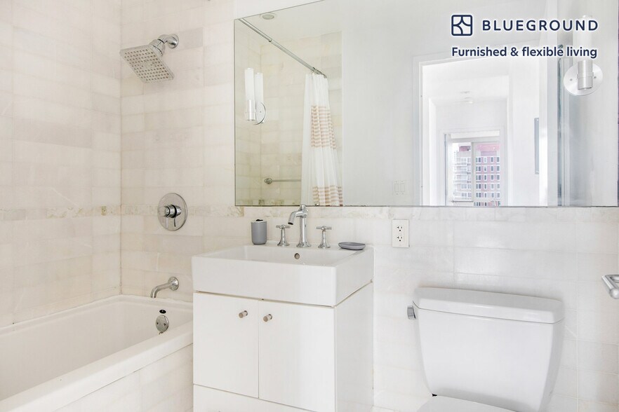 Building Photo - 635 W 42nd St