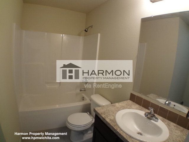 Building Photo - 2370 N Garland St