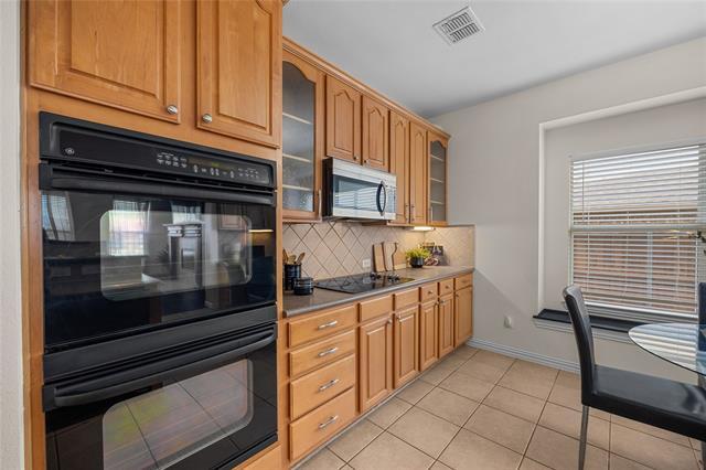 Building Photo - 9720 Zembriski Dr