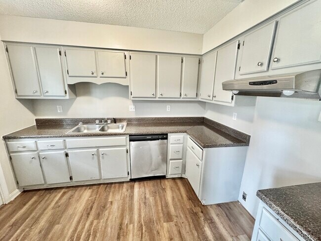 Building Photo - 4421 Hunt Cliff Trce