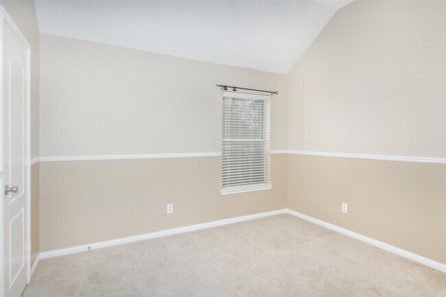 Building Photo - 179 Greenridge Cir