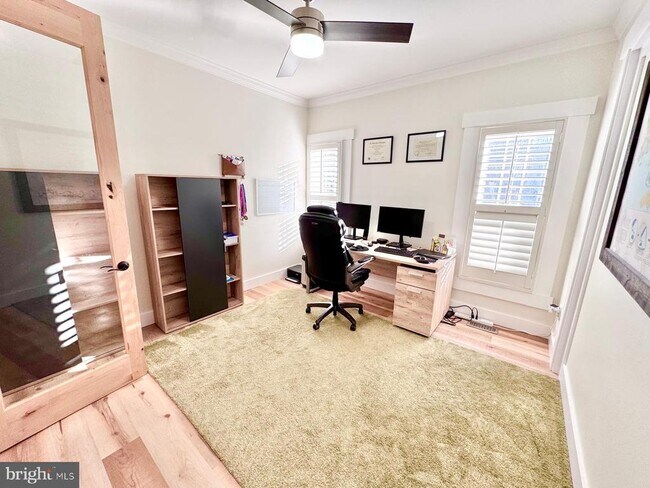 Building Photo - 15 River Oak Dr