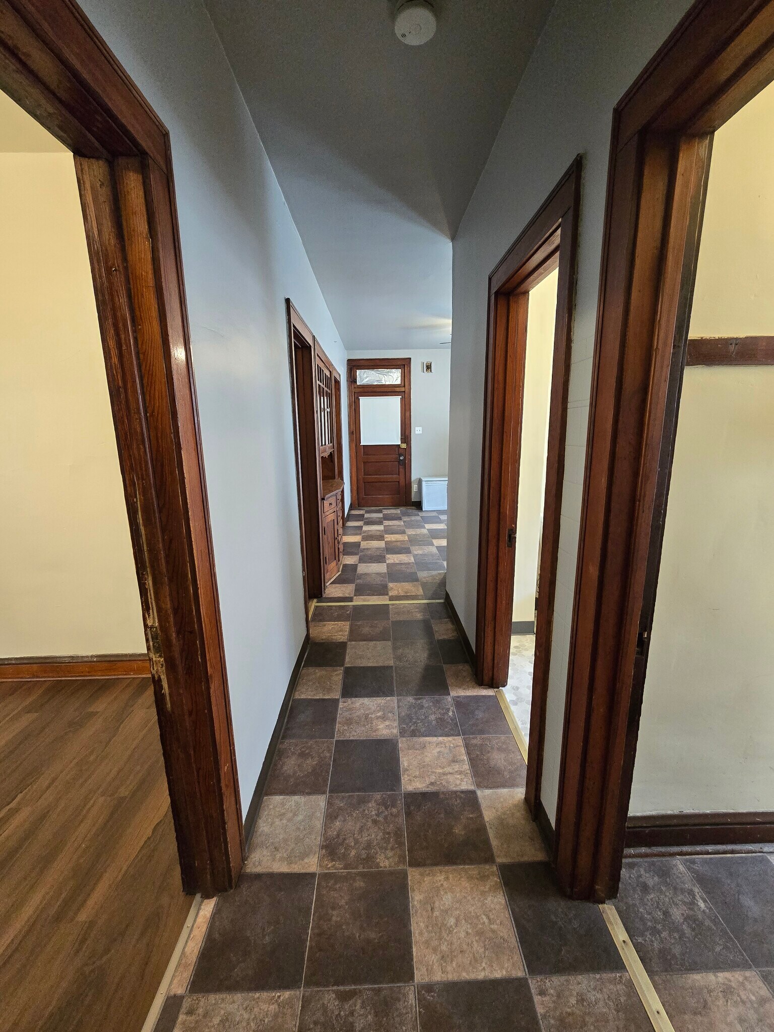 Building Photo - 8417 S Burnham Ave