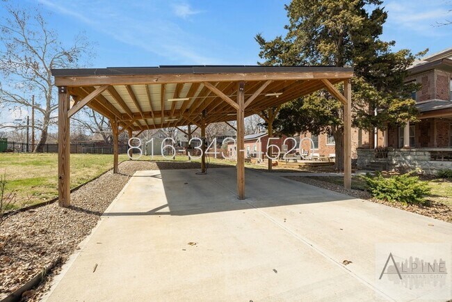 Building Photo - Indoor Pool! FULLY Furnished Short or Mid Term Rental