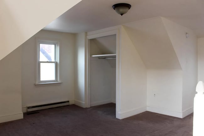 Building Photo - 223 N New St