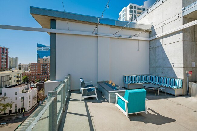 Building Photo - Expansive East Village 1 Bedroom at M2I! 2...