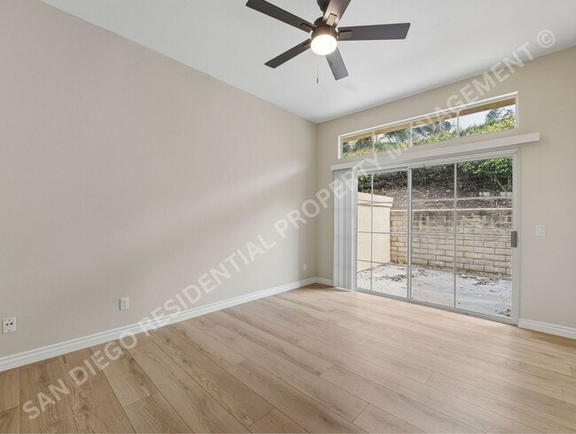 Building Photo - Beautifully Remodeled and Bright in the Perfect Carmel Mountain Ranch Location