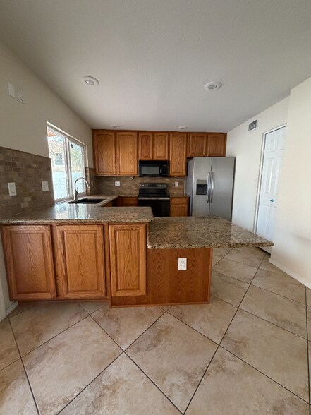 Building Photo - 3934 E Park Ave