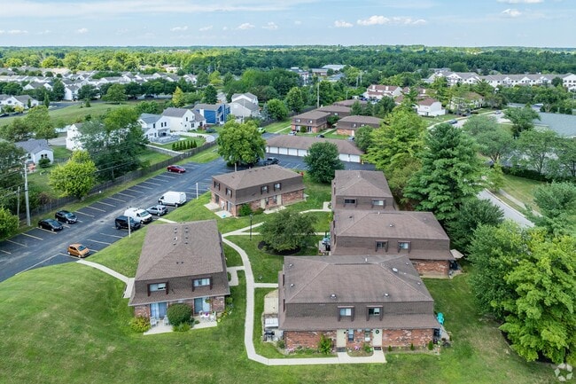 Building Photo - 2 Rockcreek Dr