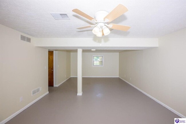 Building Photo - 413 Ridgecrest Rd