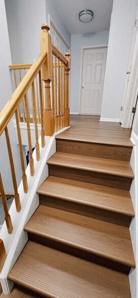 Steps to Bedrooms - 1103 Roseberry Ct