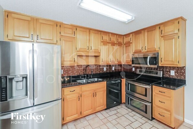 Building Photo - 4814 Westbourne Dr