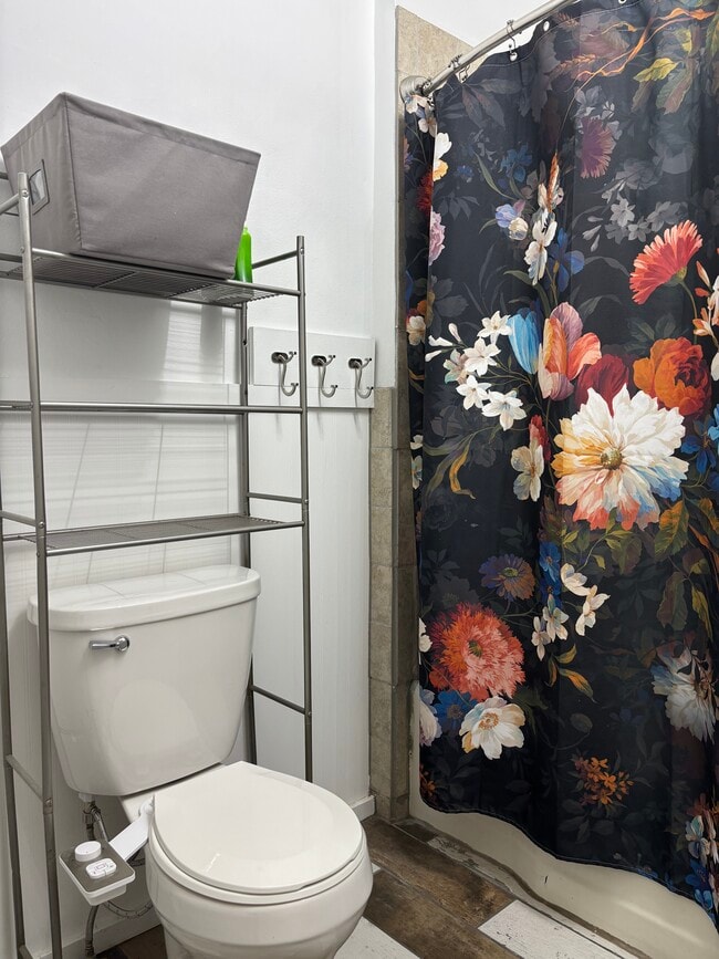 Building Photo - 317 N Monroe St