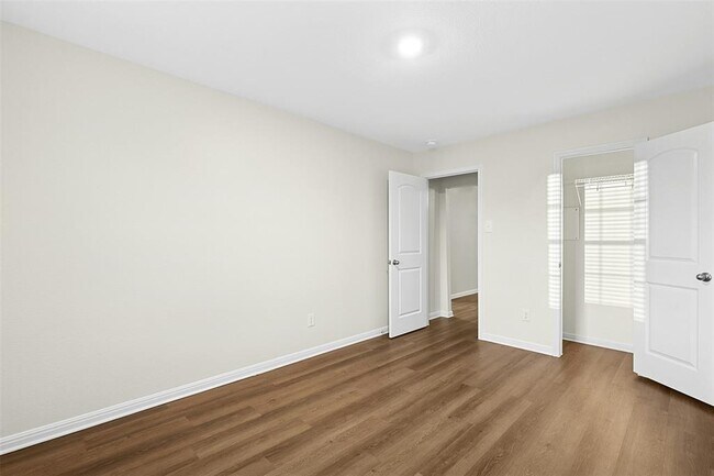 Building Photo - 16416 Farmhouse Ln