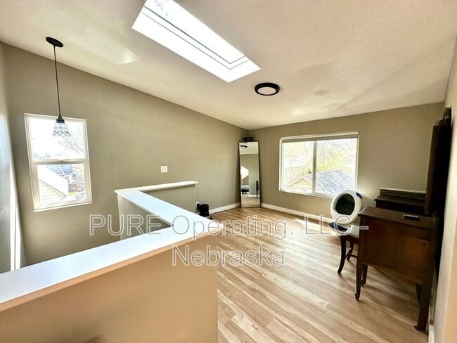 Building Photo - 5011 Miami St