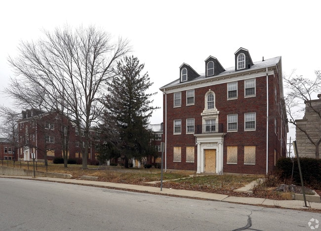 Primary Photo - Delaware Court Apartments