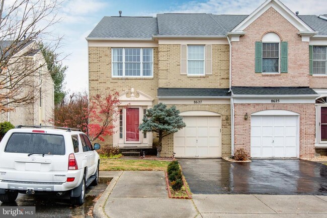 Building Photo - 8627 Trail View Dr