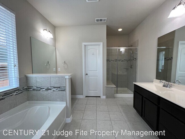 Building Photo - 3 br, 2 bath House - 1513 Habersham Street