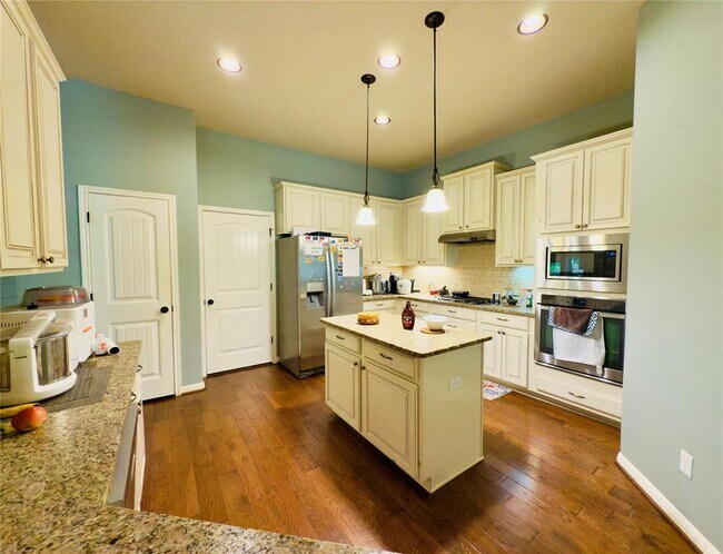 Building Photo - 209 Monahans Dr