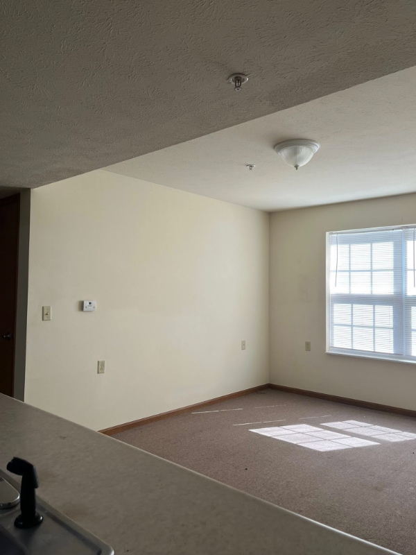 Building Photo - 185 Elk Village Dr