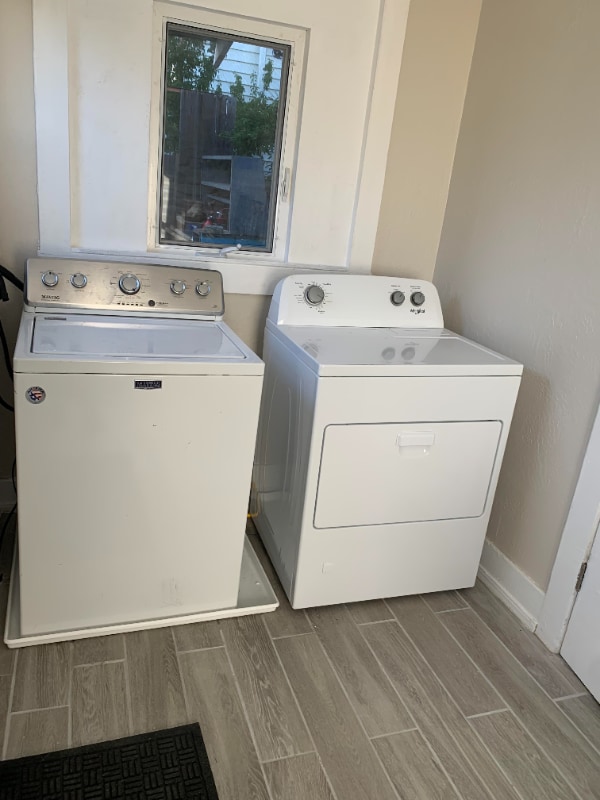 Building Photo - 210 San Antonio Ave