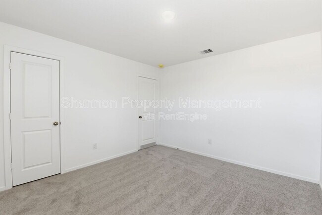 Building Photo - 316 Bush Mdw Ln