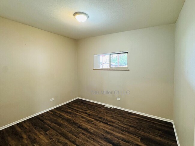 Building Photo - 730 Miller Ct