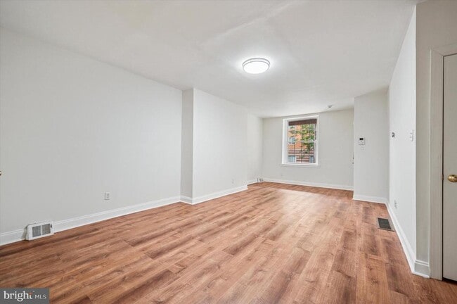 Building Photo - 609 N 34th St