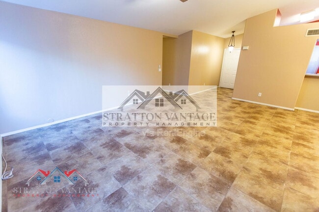 Building Photo - 4831 W Kristal Way