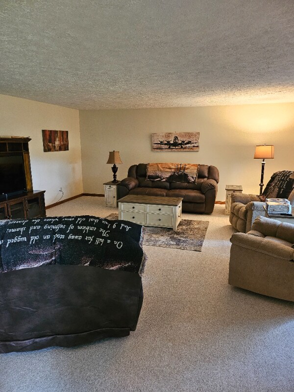 Building Photo - 615 Ravens Lake Dr