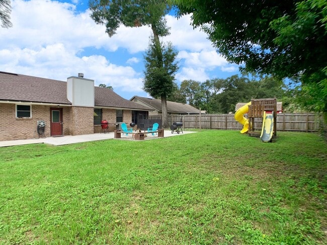 Building Photo - 3149 Lakeside Villa Rd