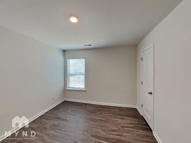 Building Photo - 5521 Jesse Harper Dr