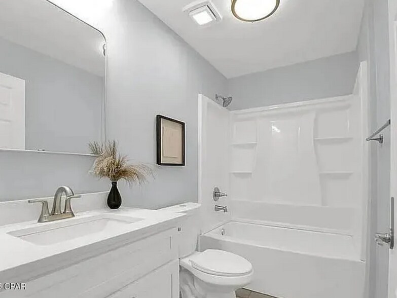 Building Photo - 104 Oleander Cir