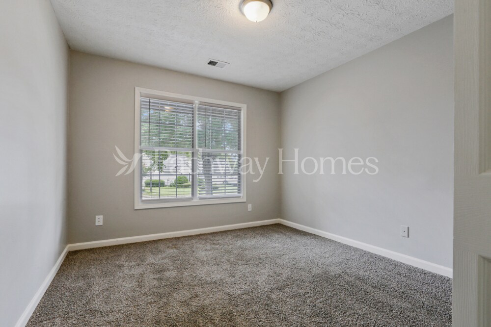 Building Photo - 762 Bostonian Way SW