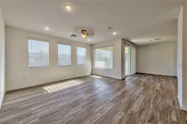 Building Photo - 2555 Hampton Rd